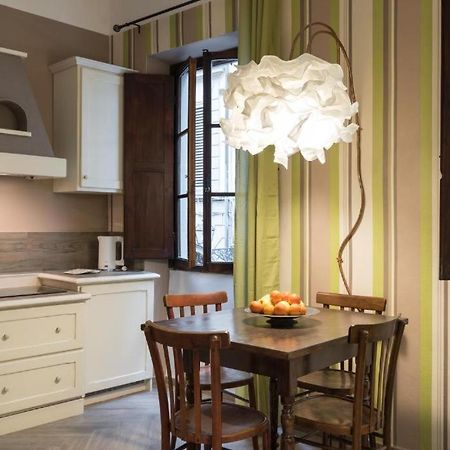The Hobbit Guelfa Apartment ฟลอเรนซ์ ภายนอก รูปภาพ