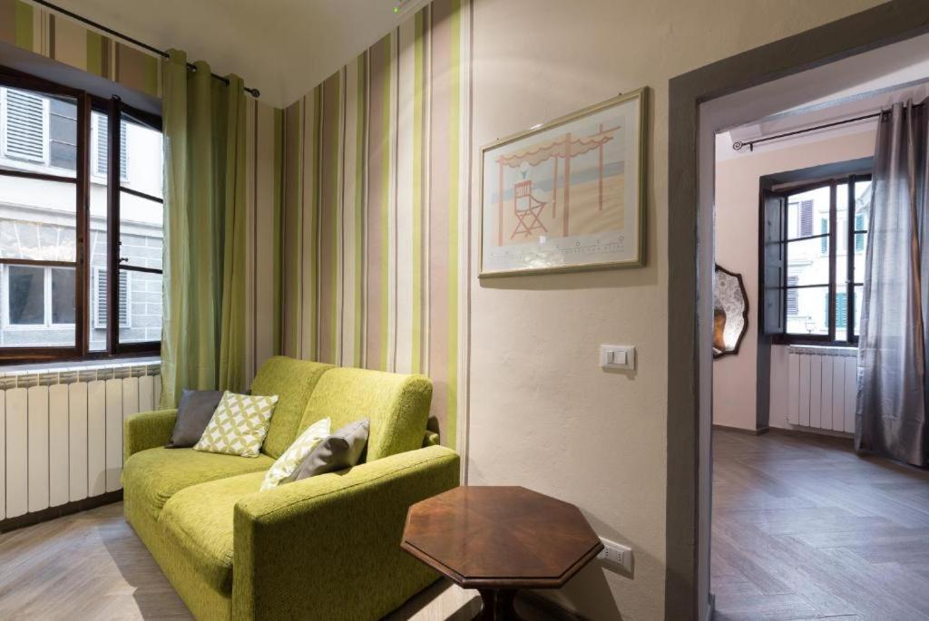 The Hobbit Guelfa Apartment ฟลอเรนซ์ ภายนอก รูปภาพ